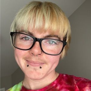 Meet your Posher, Elliott